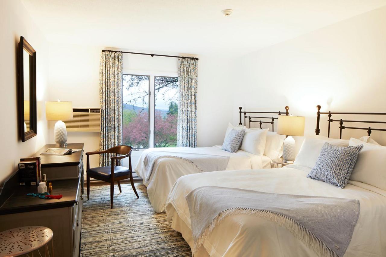 Apple Tree Inn Lenox Εξωτερικό φωτογραφία