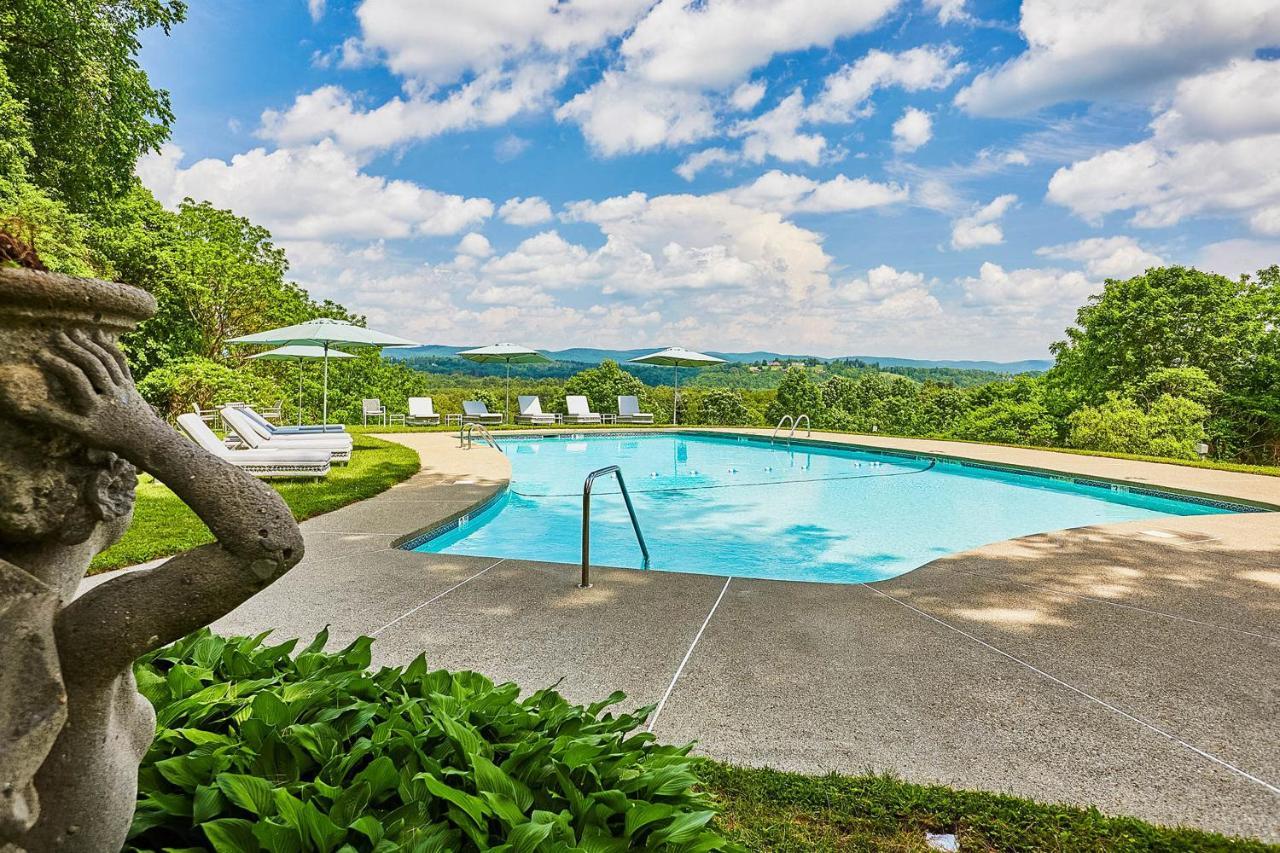 Apple Tree Inn Lenox Εξωτερικό φωτογραφία