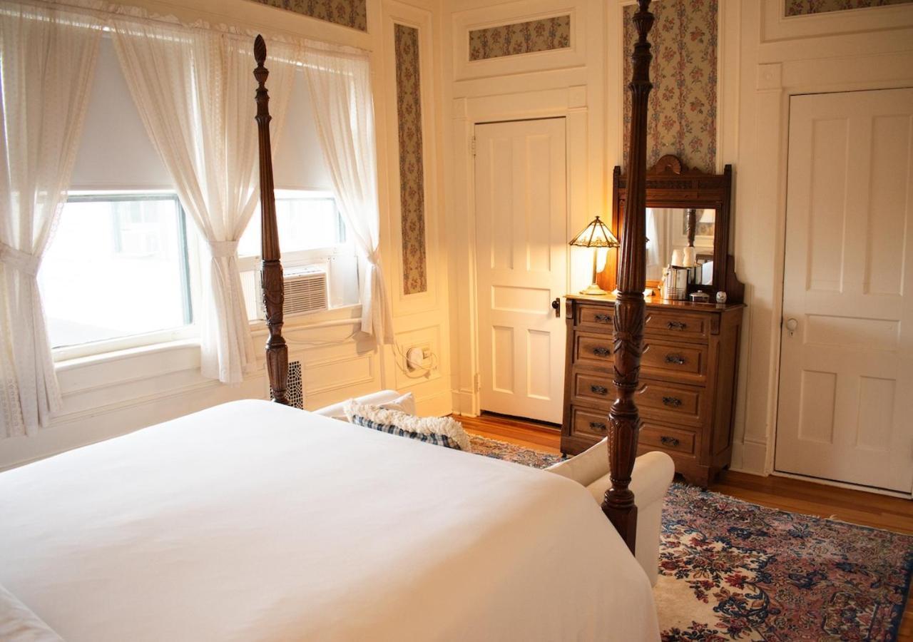Apple Tree Inn Lenox Εξωτερικό φωτογραφία