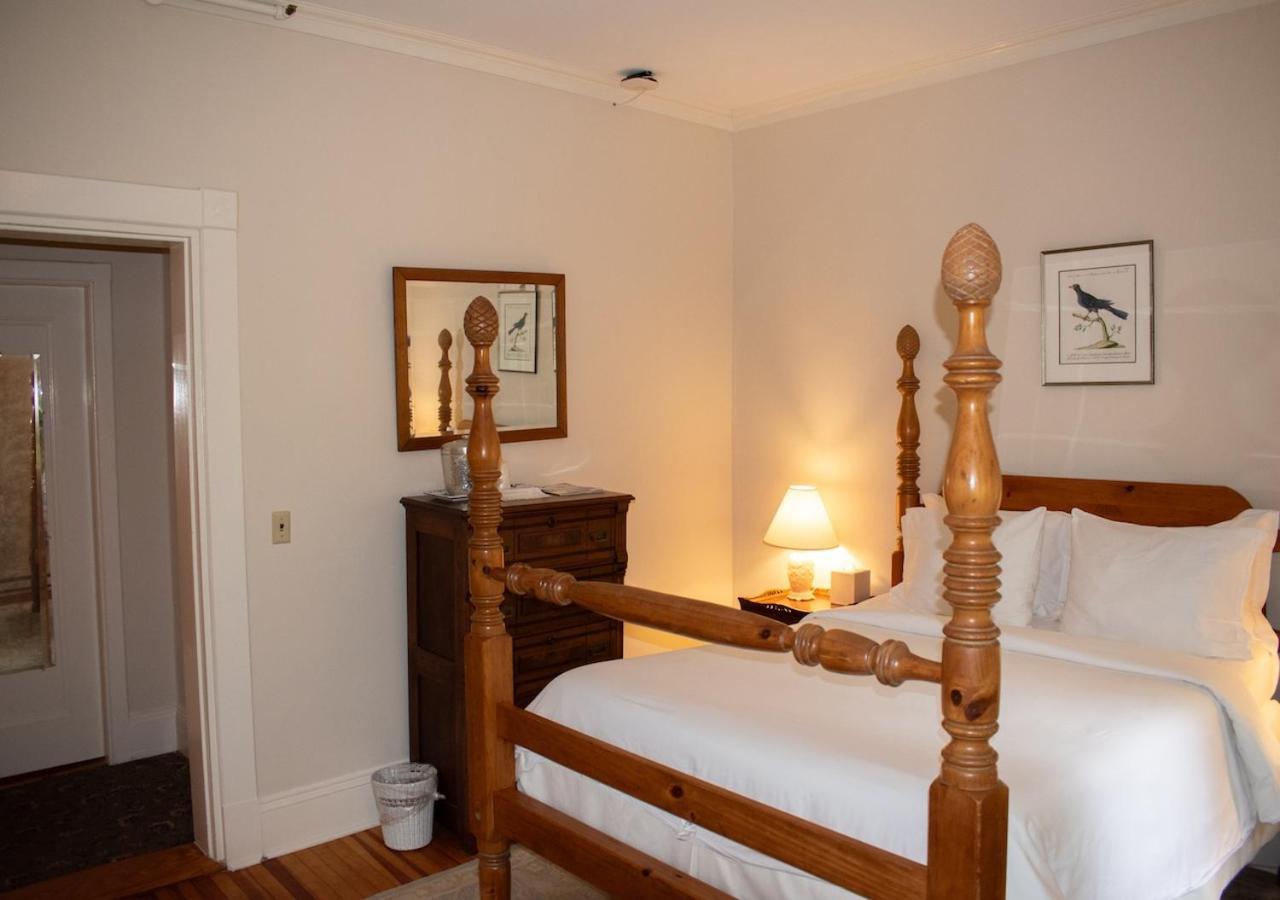 Apple Tree Inn Lenox Εξωτερικό φωτογραφία