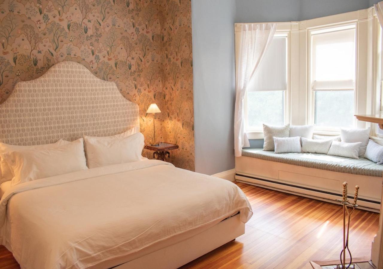 Apple Tree Inn Lenox Εξωτερικό φωτογραφία