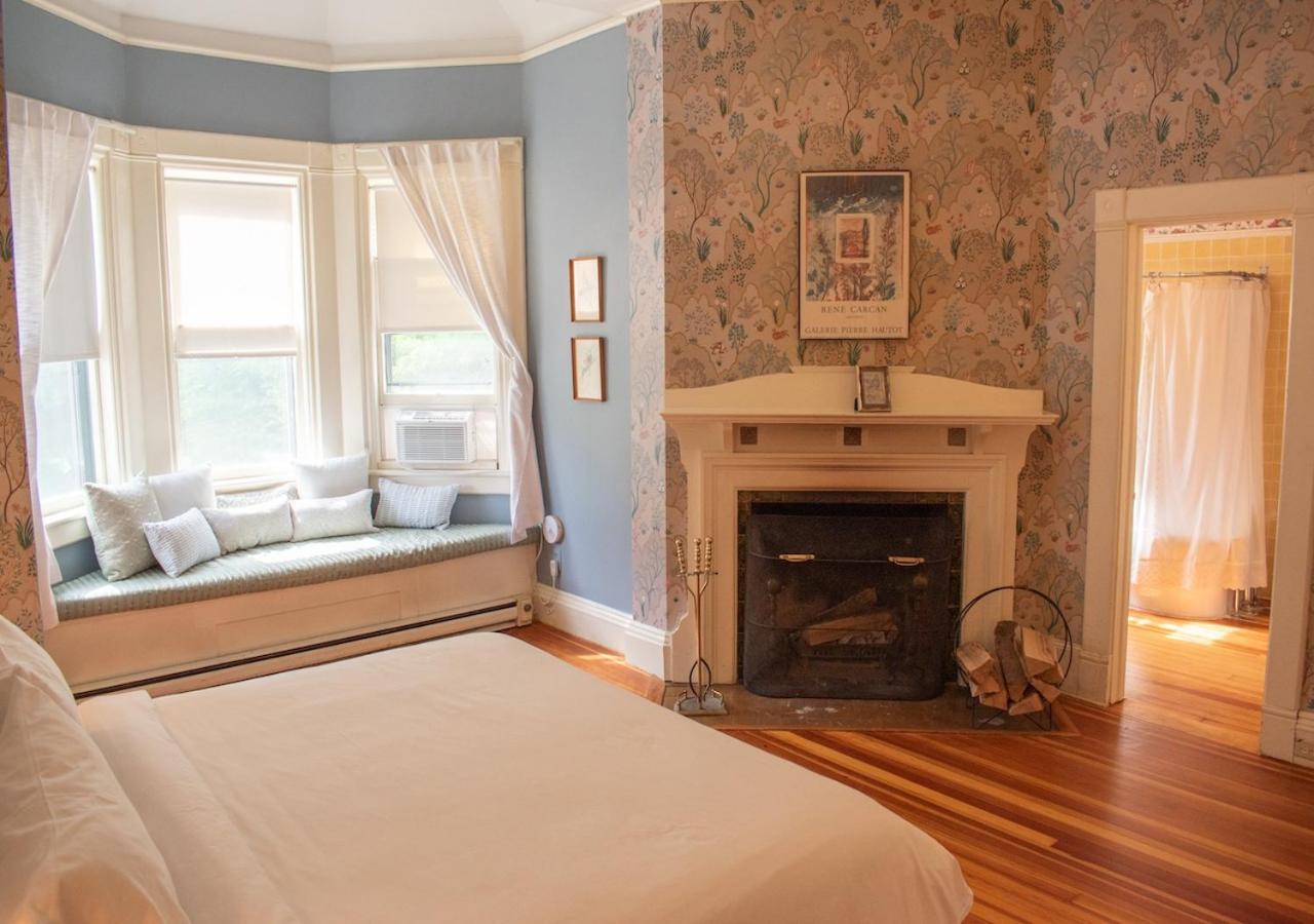 Apple Tree Inn Lenox Εξωτερικό φωτογραφία